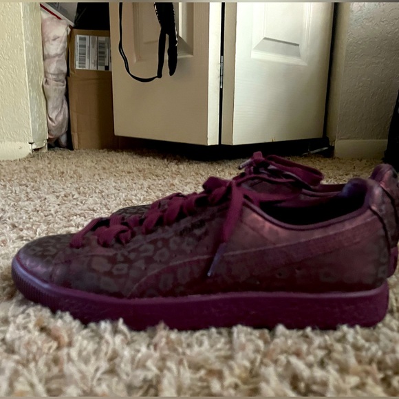 EUC Puma Clyde leopard print sneakers - Picture 5 of 11